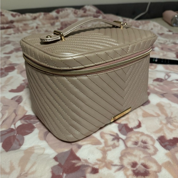 Tartan and Twine cosmetics bag set - Picture 2 of 12